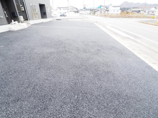 【駐車場】