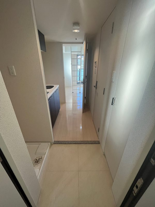 エステムコート神戸・県庁前Ⅳグランディオの玄関