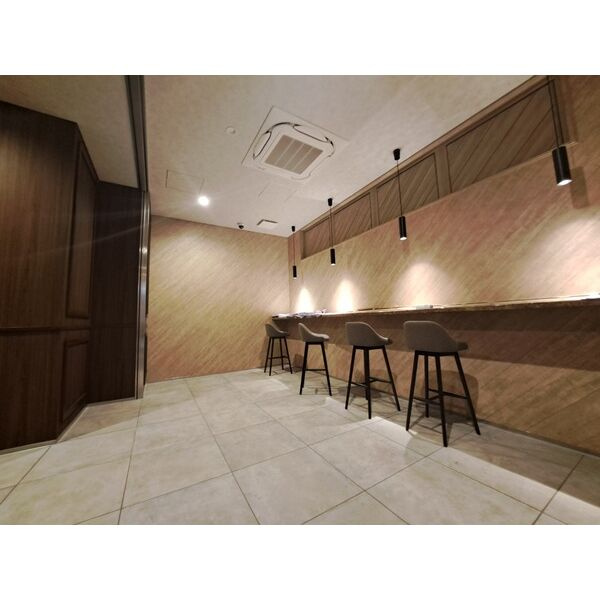 スプランディッド十三本町のロビー