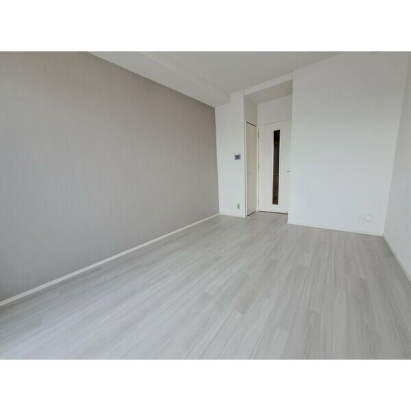 スプランディッド十三本町の居間・リビング