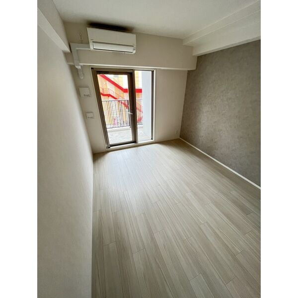 スプランディッド十三本町の居間・リビング