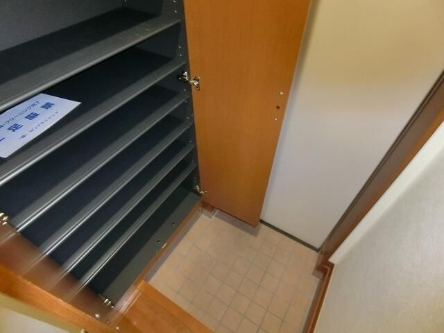 パレステージ小平の玄関