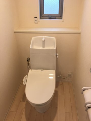 【トイレ】 | Casa美輪Ⅱ | 1Rはトイレに小窓があります