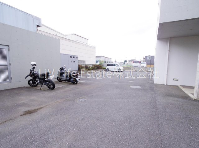 Ｋエリタージュの駐車場