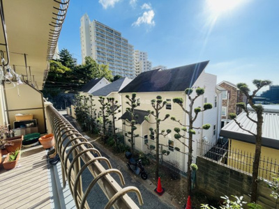 【バルコニー】 | 第二ハイツ六甲 | ２階部分ですが陽当たり良好。