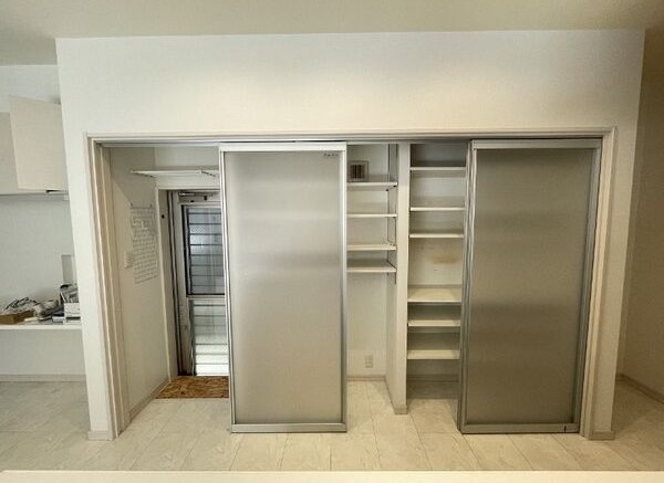 港区知多二丁目戸建の収納