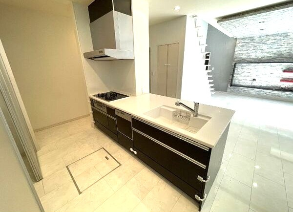 港区知多二丁目戸建のキッチン