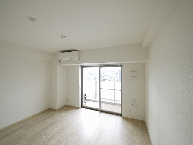 T・Kビル西大寺　NORTHの居間・リビング|ゆったり過ごせるリビングです