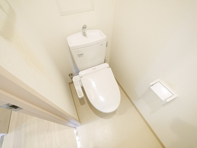 T・Kビル西大寺　NORTHのトイレ|落ち着いた色調のトイレです