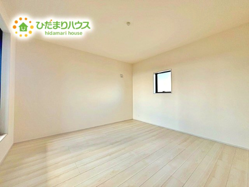 【寝室】 | 那珂市瓜連4期　新築戸建　 | ベッドを置いても余裕の広さがあります。パソコンや趣味のスペースなどインテリアを考えるのも楽しみですね！