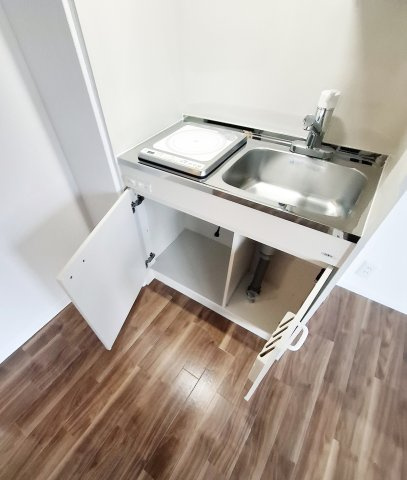 西宮市今津山中町の賃貸マンションのキッチン|反転タイプ