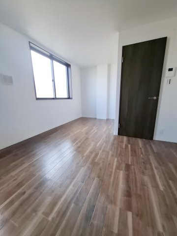 西宮市今津山中町の賃貸マンションの居間・リビング|反転タイプ