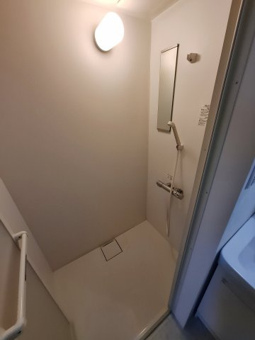 西宮市今津山中町の賃貸マンションのシャワールーム|反転タイプ