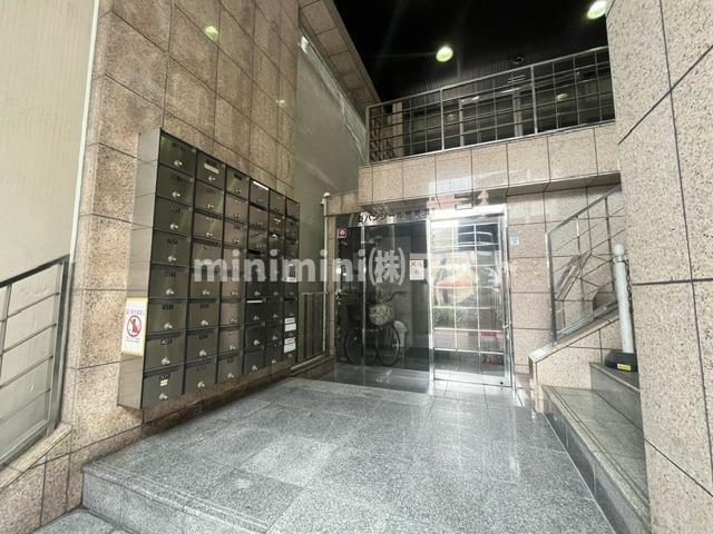 ラパンジール恵美須Ⅱのエントランス