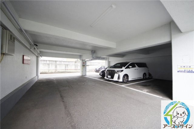 Ksハイツ西明石の駐車場