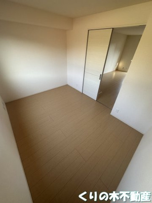 【寝室】 | フォレストB棟 | 反転タイプのお部屋です（現況を優先します）