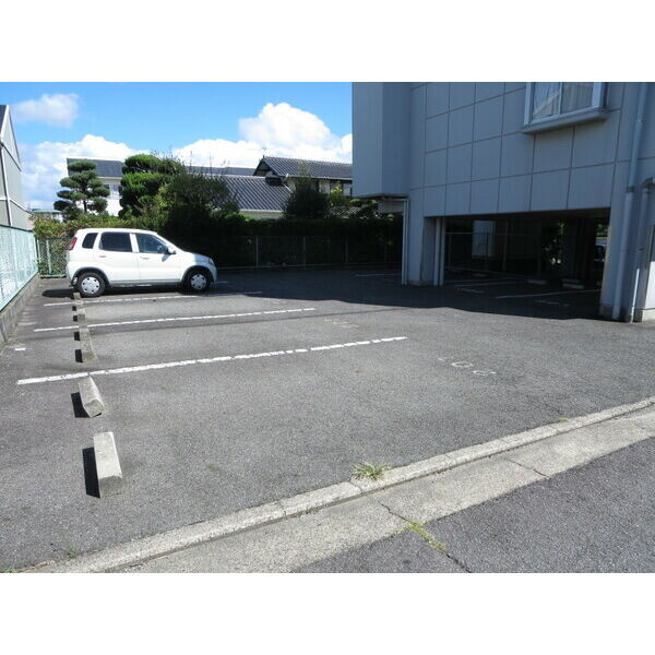 太田ワンルームマンションの駐車場