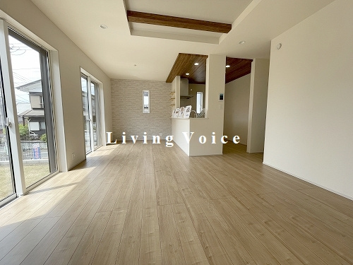 【居間・リビング】 | 【仲介手数料０円】海老名市国分寺台5丁目　新築一戸建て | 海老名市国分寺台5丁目　新築一戸建て