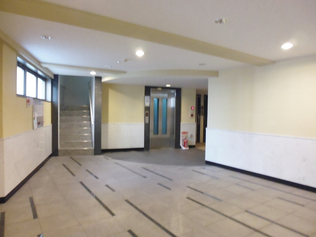 ARTESSIMO LINK FIOREのロビー|エレベータ完備！！