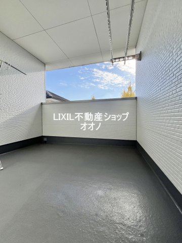 【バルコニー】 | 加須市礼羽　築浅一戸建 | 約4.5帖のインナーバルコニー