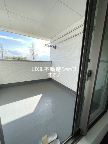 【バルコニー】 | 加須市礼羽　築浅一戸建 | 約4.5帖のインナーバルコニー