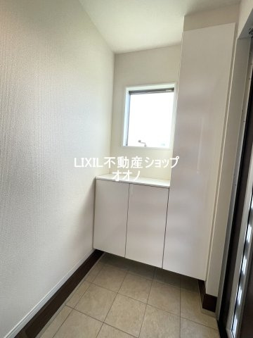 【玄関】 | 加須市礼羽　築浅一戸建