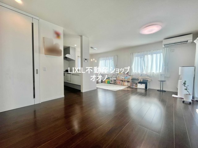 【居間・リビング】 | 加須市礼羽　築浅一戸建