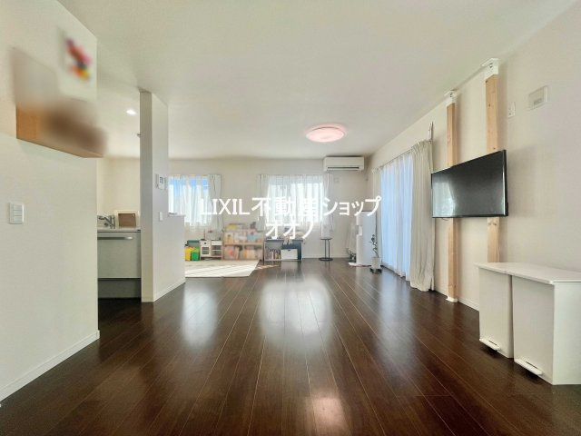 【居間・リビング】 | 加須市礼羽　中古一戸建