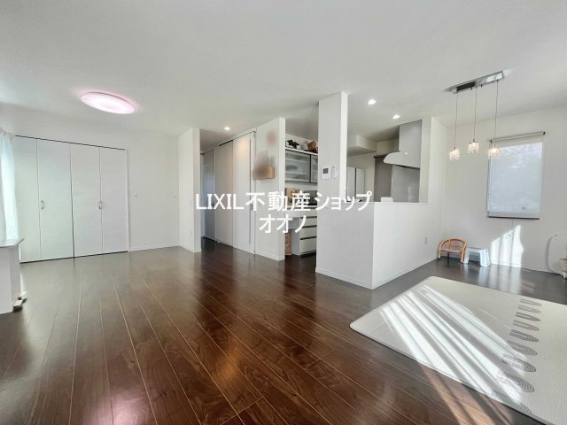 【居間・リビング】 | 加須市礼羽　中古一戸建