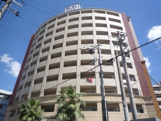 カスタリア新梅田の外観