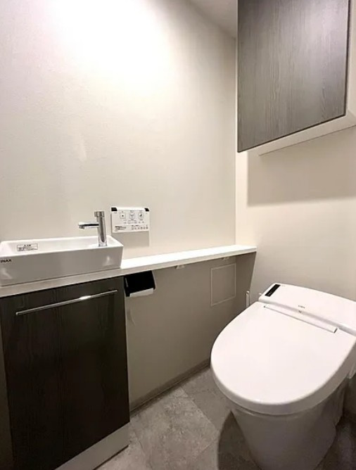 【中古マンション】クリオ川越大手町のトイレ|手洗い付きのタンクレストイレです☆