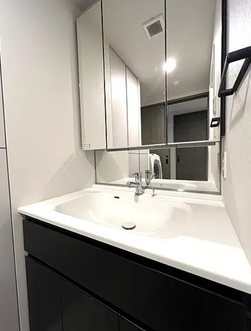 【中古マンション】クリオ川越大手町の独立洗面台|朝の身支度に欠かせない洗面台です！