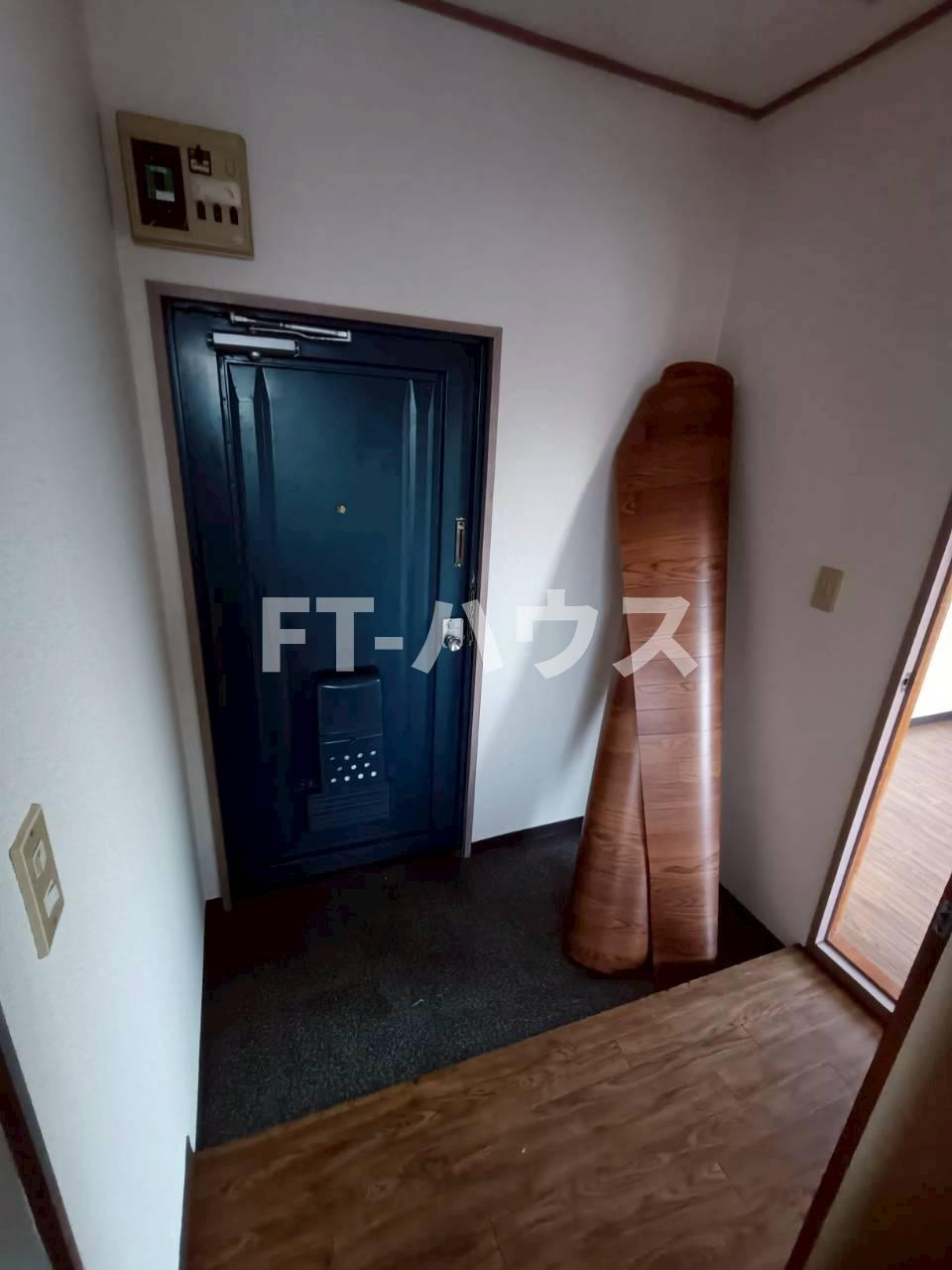 山崎ビルの玄関