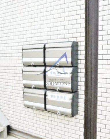 ハイム・ラグ・ドールのその他共用部分|集合ポストです。