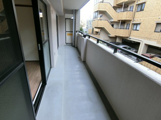 【バルコニー】