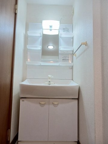 メープル焼山　Ｃの洗面所