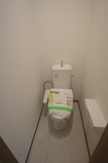 【トイレ】 | 【仲介手数料無料！！】府中市日新町3丁目　新築戸建て（全9棟）D号棟　5250万円