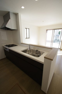 【キッチン】 | 【仲介手数料無料！！】府中市日新町3丁目　新築戸建て（全9棟）D号棟　5250万円