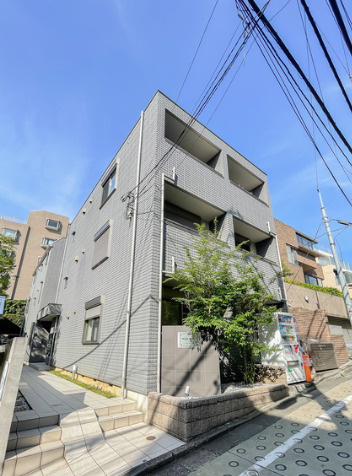 神宮前　泉ハイツ