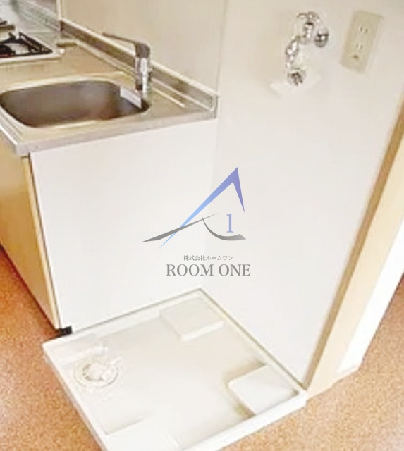 久が原さくら荘の設備|洗濯機置場です。