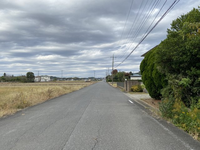 東金市台方1260中古戸建ての前面道路含む現地写真