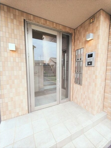 ラポール今沢のエントランス