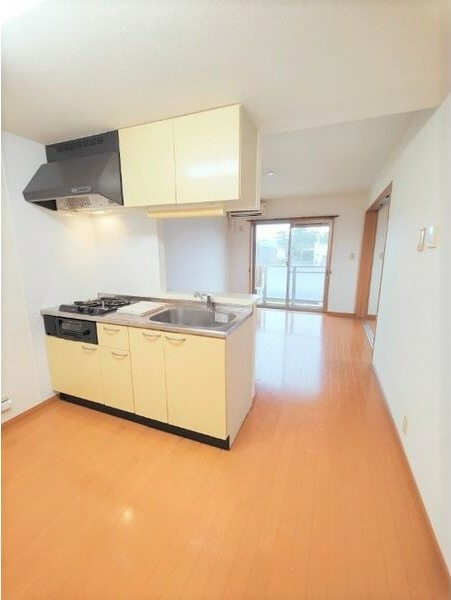 ラポール今沢の居間・リビング