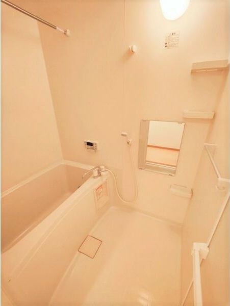 ラポール今沢の浴室