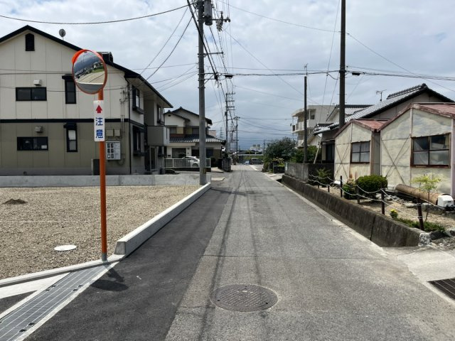 新堀エコタウンⅡの前面道路含む現地写真