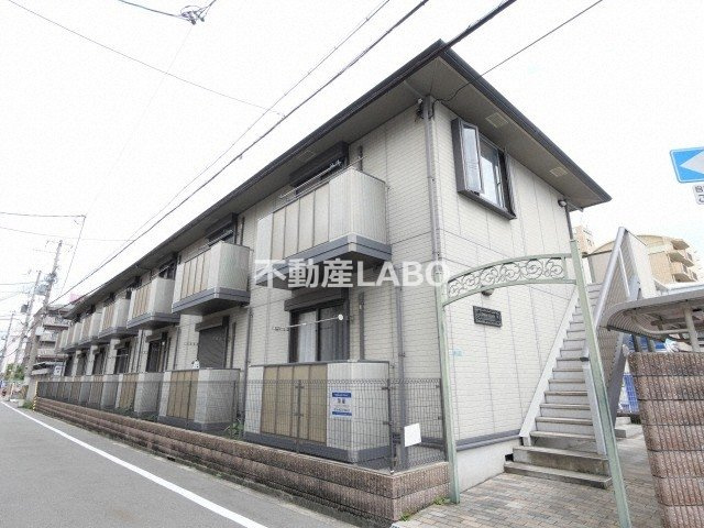 ジュヌ・エスプワール