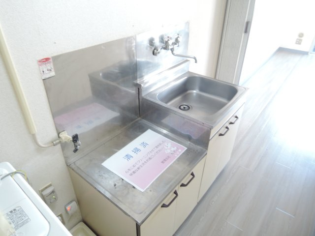 ドエル国立のキッチン|※別部屋の写真です