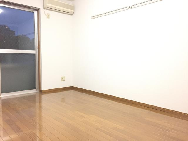 川崎市麻生区百合丘１丁目の賃貸マンションの居間・リビング|参考画像