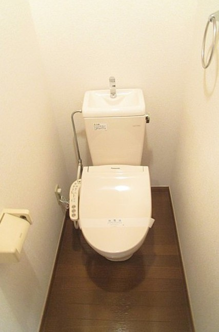 川崎市麻生区百合丘１丁目の賃貸マンションのトイレ