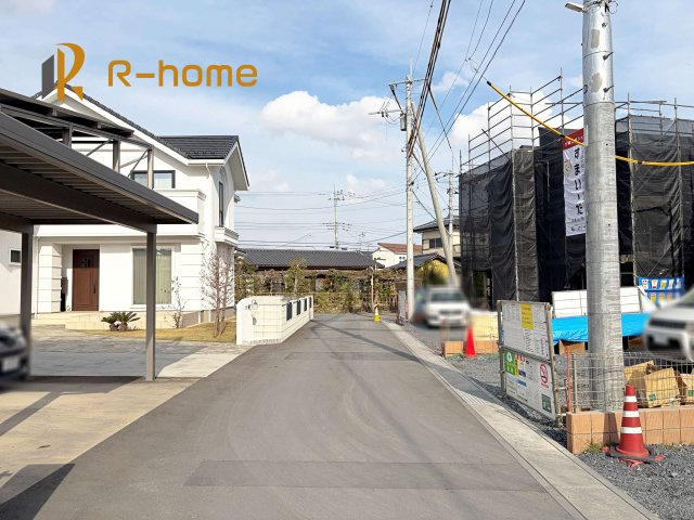 那珂市菅谷16期　新築戸建て　1号棟の前面道路含む現地写真|周辺環境も併せて案内致します♪
閑静な住宅地で笑顔あふれる新生活！
ぜひ現地へお越しください♪